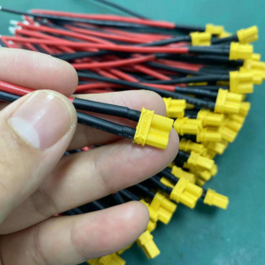 XT30 male and female connector cable assembly